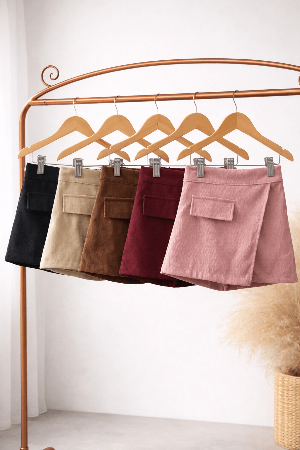 GRADE SHORT SAIA LAURA